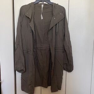 lululemon athletica utility / lightweight jacket